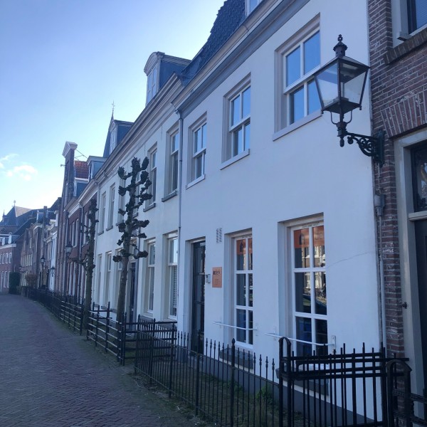 Interieurontwerp kantoor aan de gracht